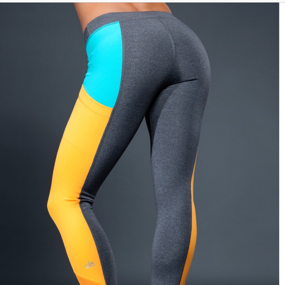 Alo Yoga | Ascendant Legging in Stormy Heather
